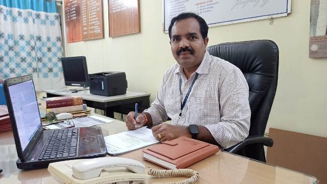 Dr.B.Jagadeesh<br> Professor of Electroics and Communication Engineering <br> HOD of Electroics and Communication Engg. Department 